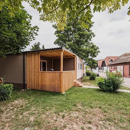 Serenity Premium Mobile Homes-3 Bedroom 別荘 Mostec